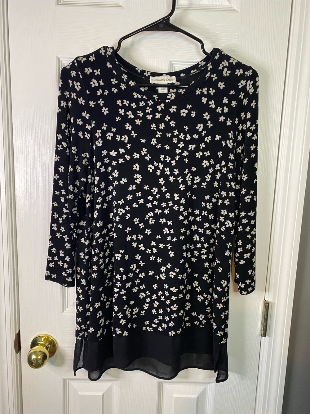 Coldwater Creek Black and White Floral Long Sleeve Size Small Top.